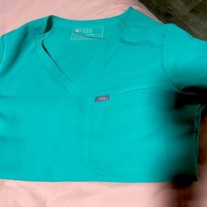 Surgical green Catarina figs top